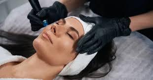 HydraFacial vs Microneedling: Which ...